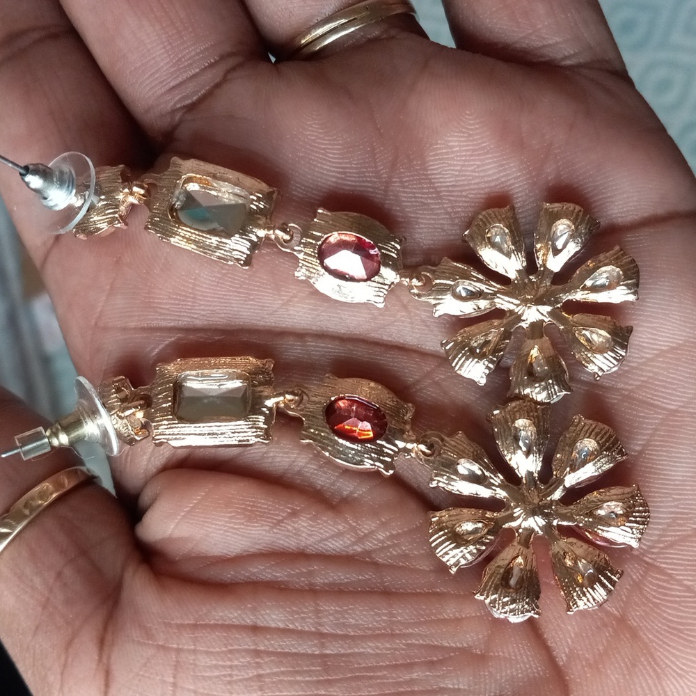 Nicole Miller Dangling Earrings - Picture 3 of 4